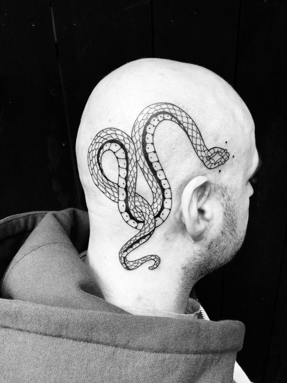 tattoo Veenom serpent sur crâne
