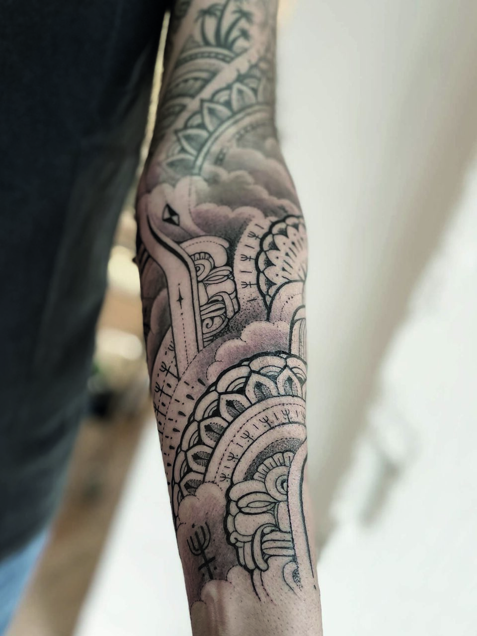 Jeykill tattoo avant-bras
