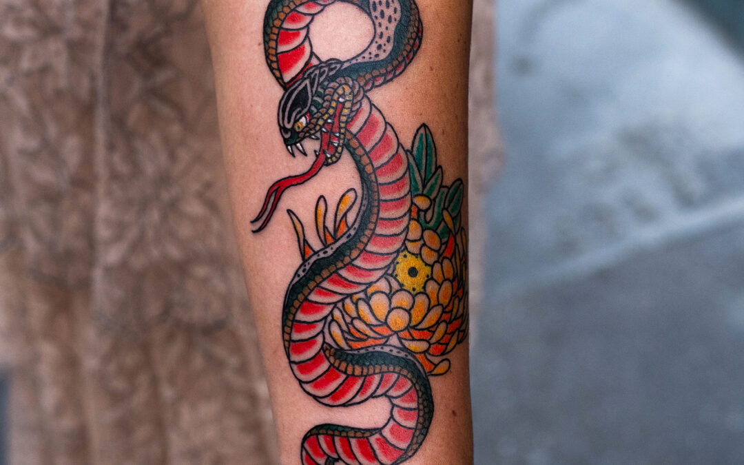 ondori tattoo serpent chrysantheme