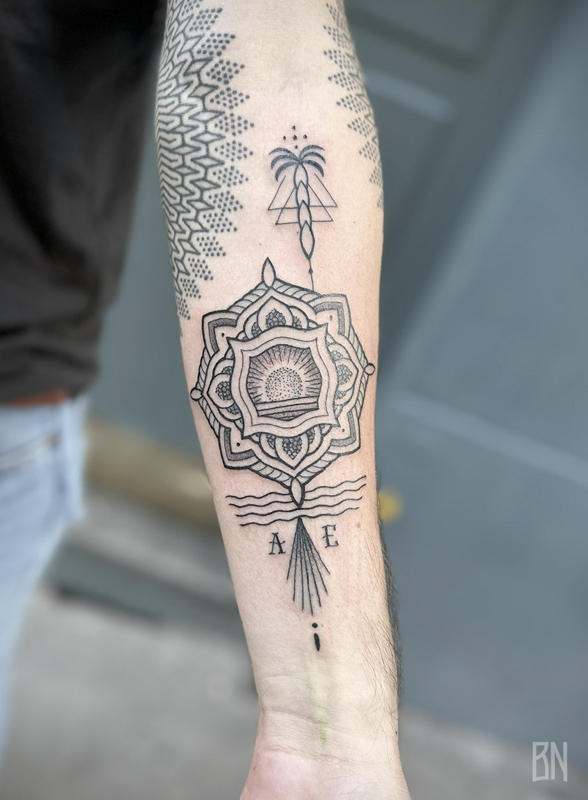 palmier jeykill mandala paris tatouage avant-bras